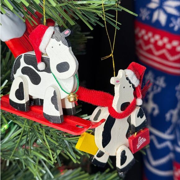 Wooden Cow Ornaments Skiing Cow and Shopper Cow Tree Ornaments - Picture 1 of 2